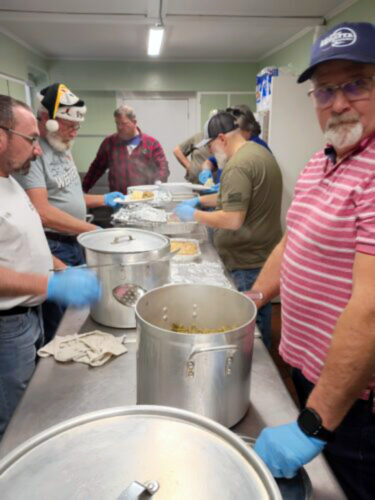 Regatta Foundation holds annual senior dinner for holiday